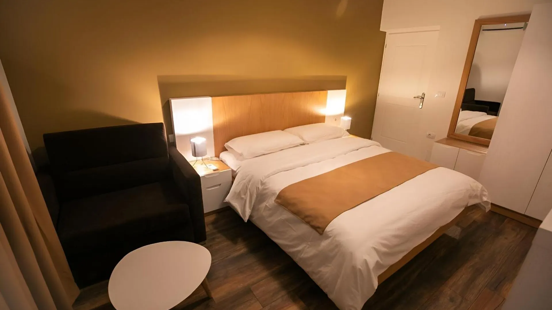 ***  Hotel Sidi Tirana Albanien